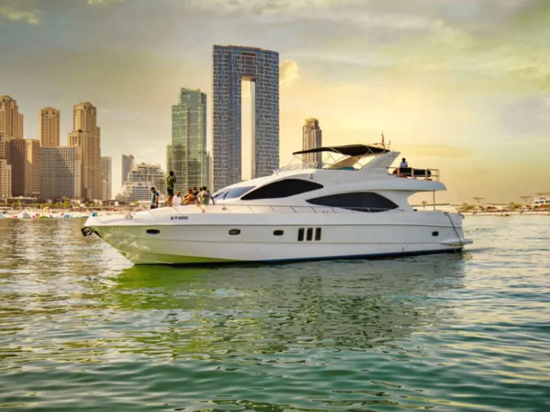 Majesty 77ft Yacht Rental