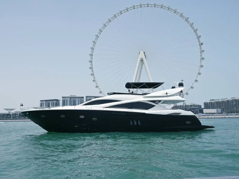 Sunseeker 90 Feet Yacht